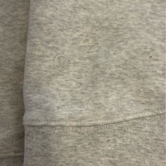 Lululemon Loungeful cropped hoodie - Picture 4 of 4